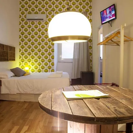 Delle Spezie لا سبيتسْيا